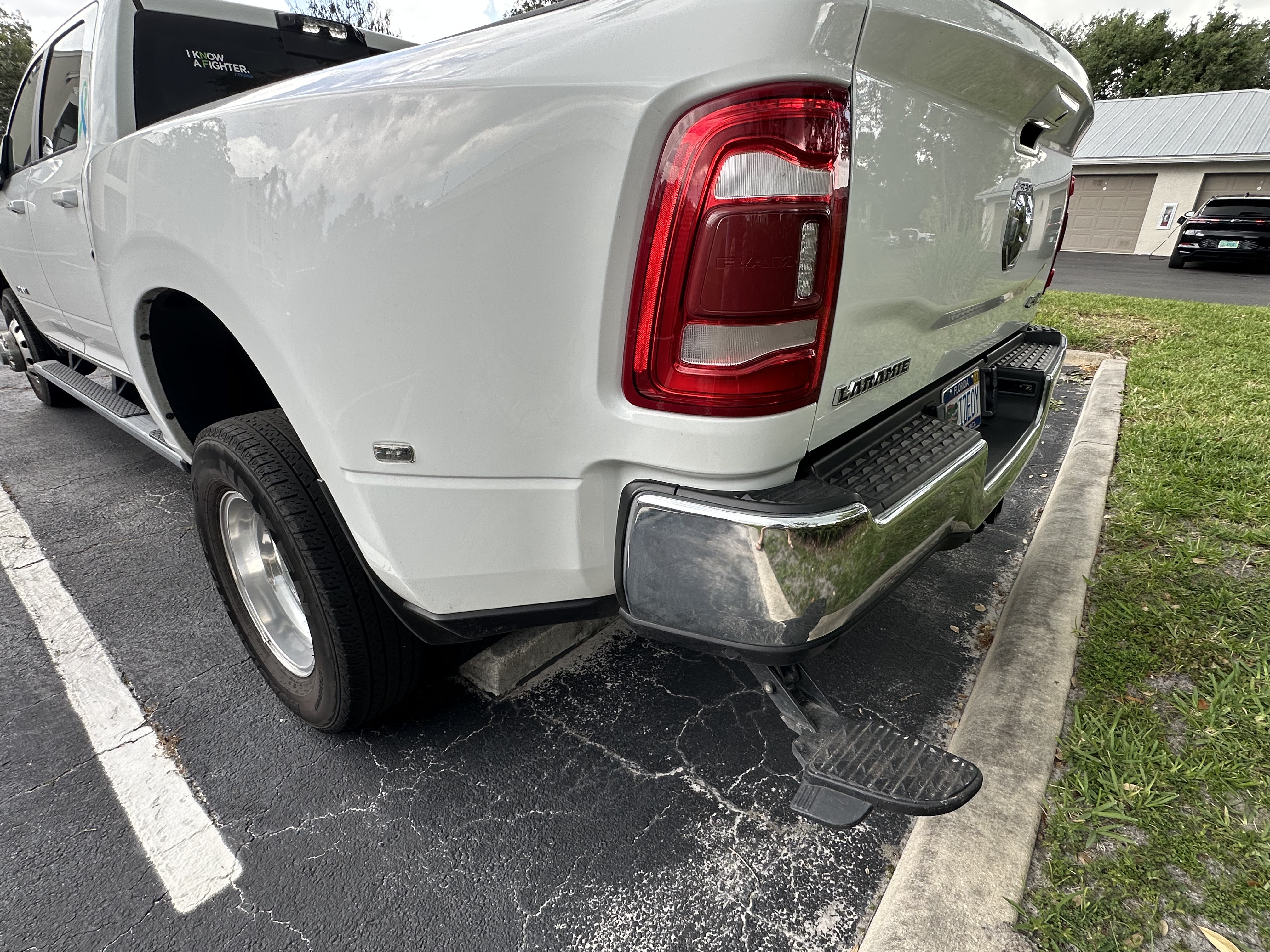 Used 2024 RAM 3500 Laramie w/ Safety Group AWD/4WD image 10