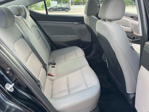 Used 2017 Hyundai Elantra SE FWD image 15