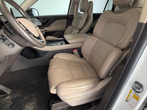 Used 2020 Lincoln Aviator Reserve w/ Equipment Group 202A AWD/4WD image 19