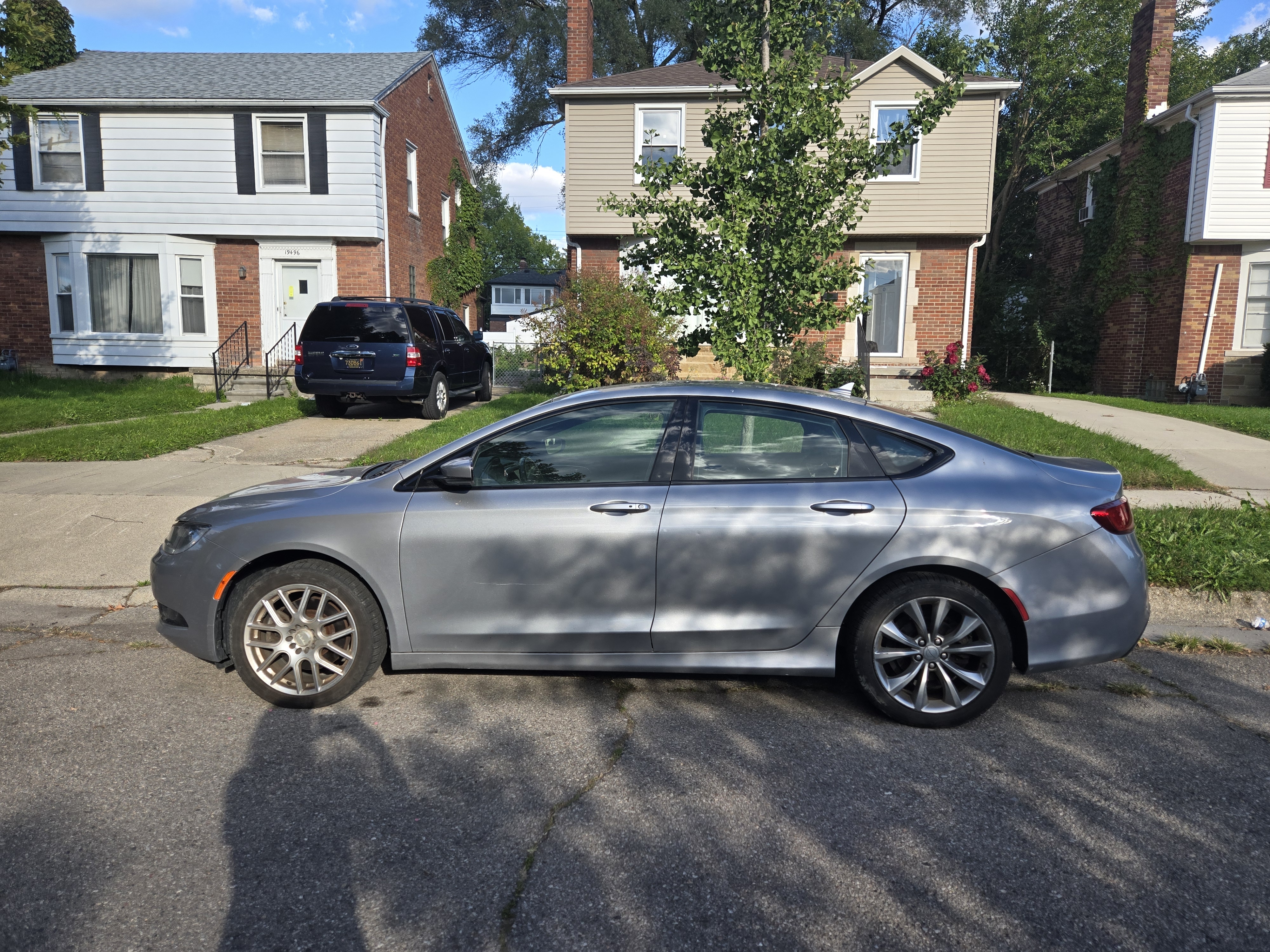 Used 2015 Chrysler 200 S w/ Navigation & Sound Group I AWD/4WD image 8