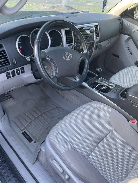 Used 2008 Toyota 4Runner SR5 w/ SR5 Extra Value Pkg 1 RWD image 10