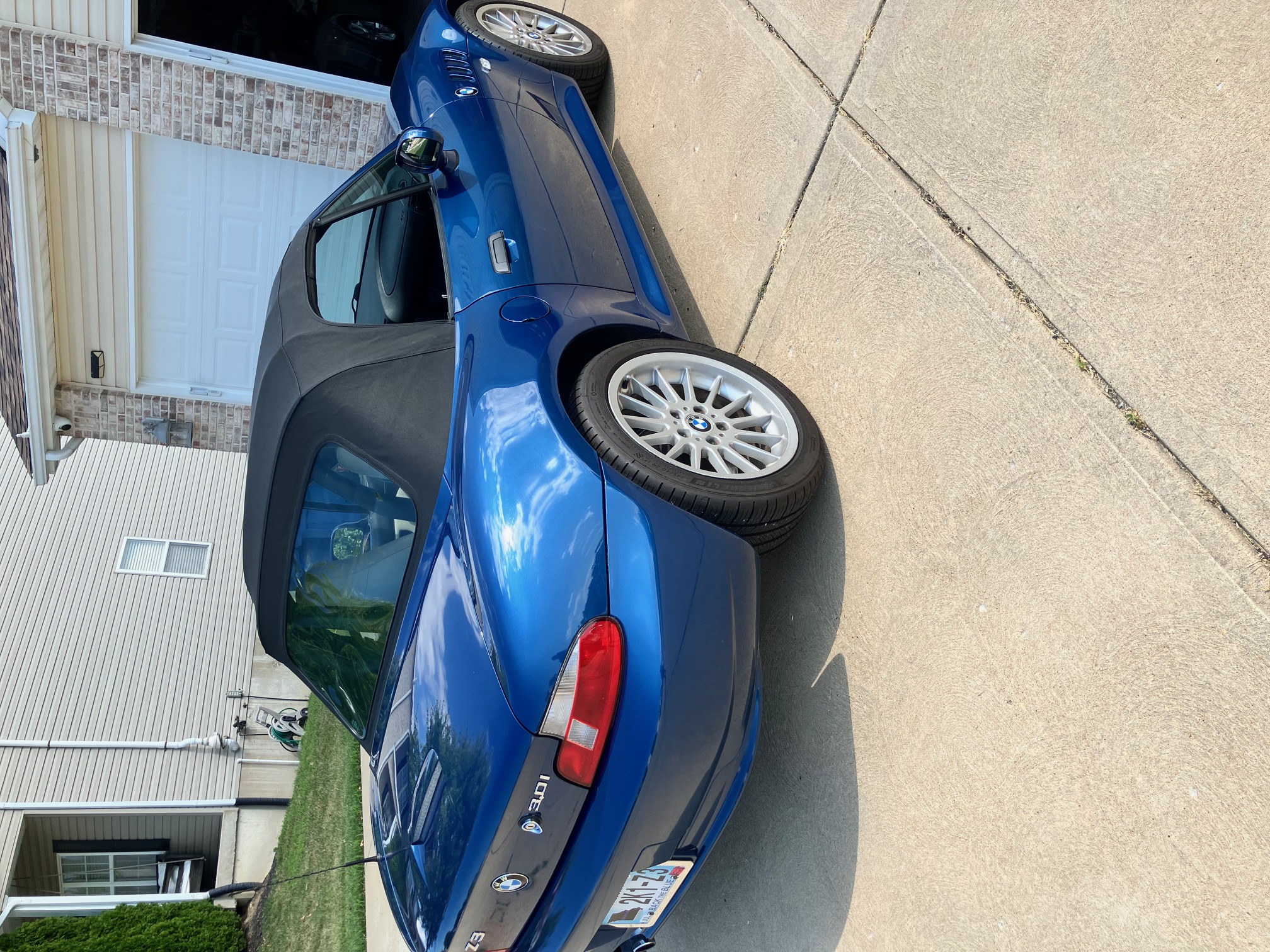 Used 2001 BMW Z3 3.0i RWD image 5