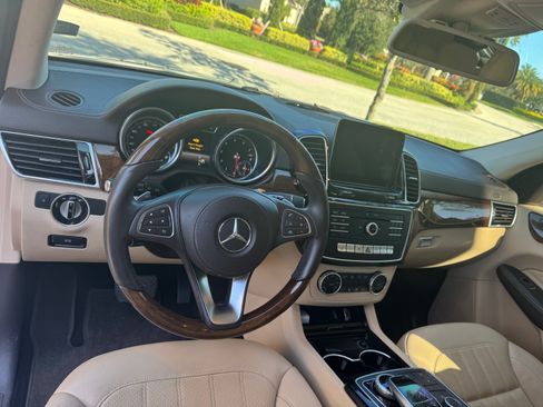 Used 2017 Mercedes-Benz GLS 450 4MATIC image 16