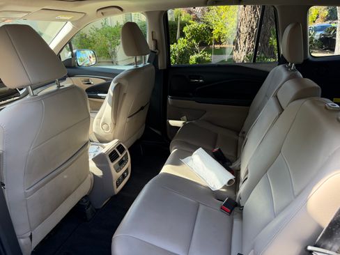Used 2018 Honda Pilot EX-L image 10