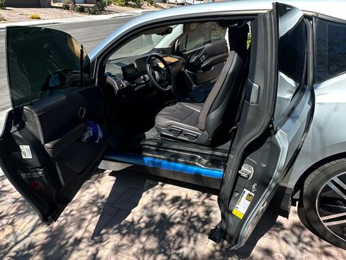 Used 2014 BMW i3 w/ Range Extender RWD image 9