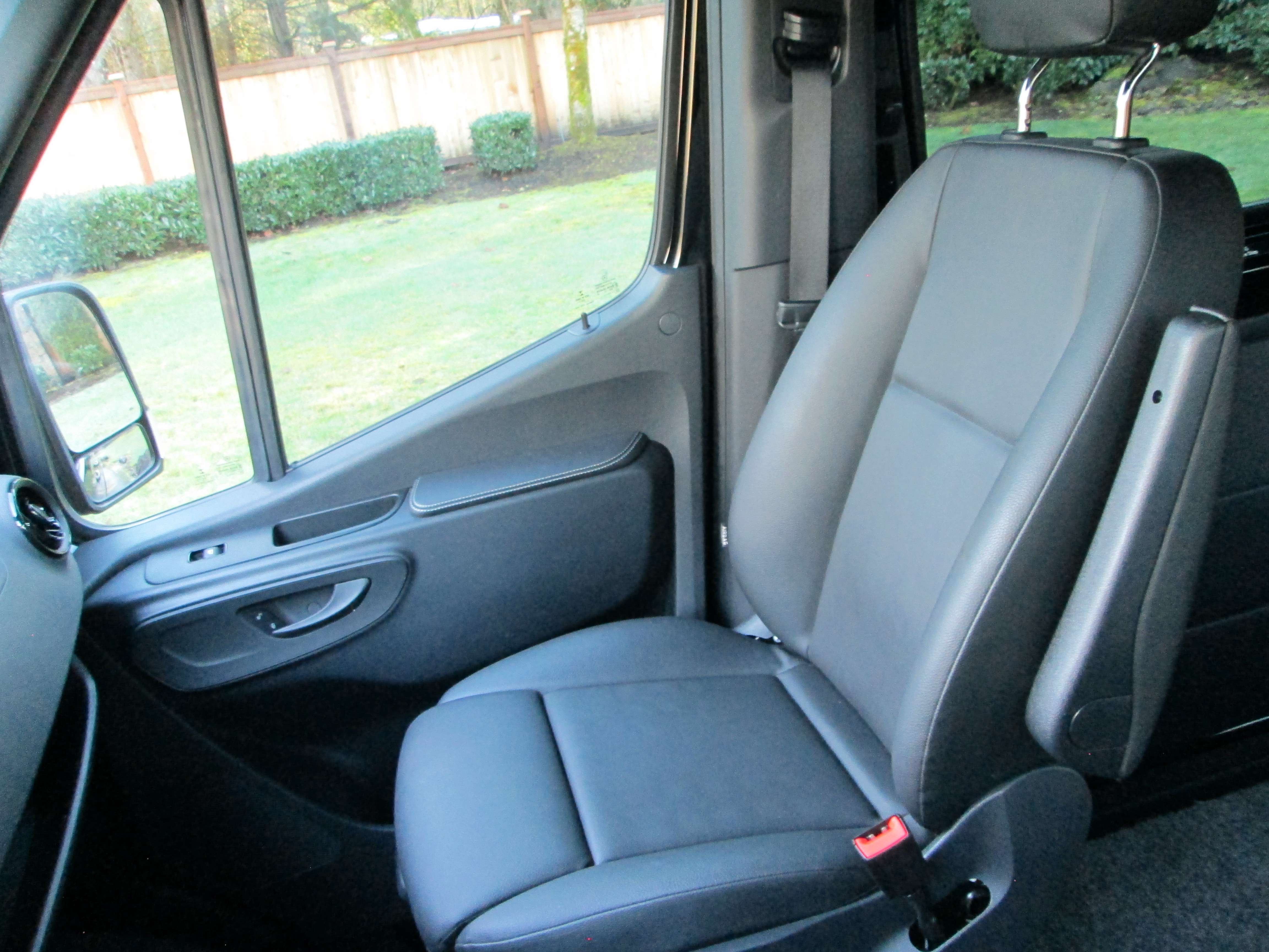 Used 2022 Mercedes-Benz Sprinter 2500 image 16