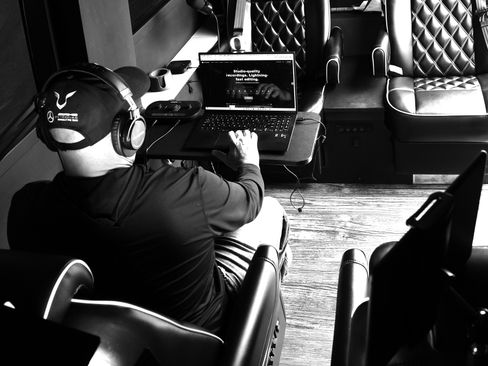 Used 2018 Mercedes-Benz Sprinter 3500 image 4