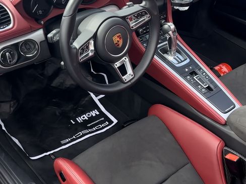 Used 2022 Porsche 718 Boxster Spyder image 4