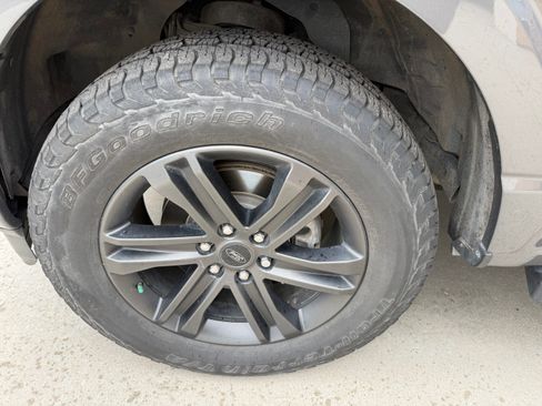 Used 2021 Ford F150 Lariat w/ Equipment Group 502A High AWD/4WD image 14