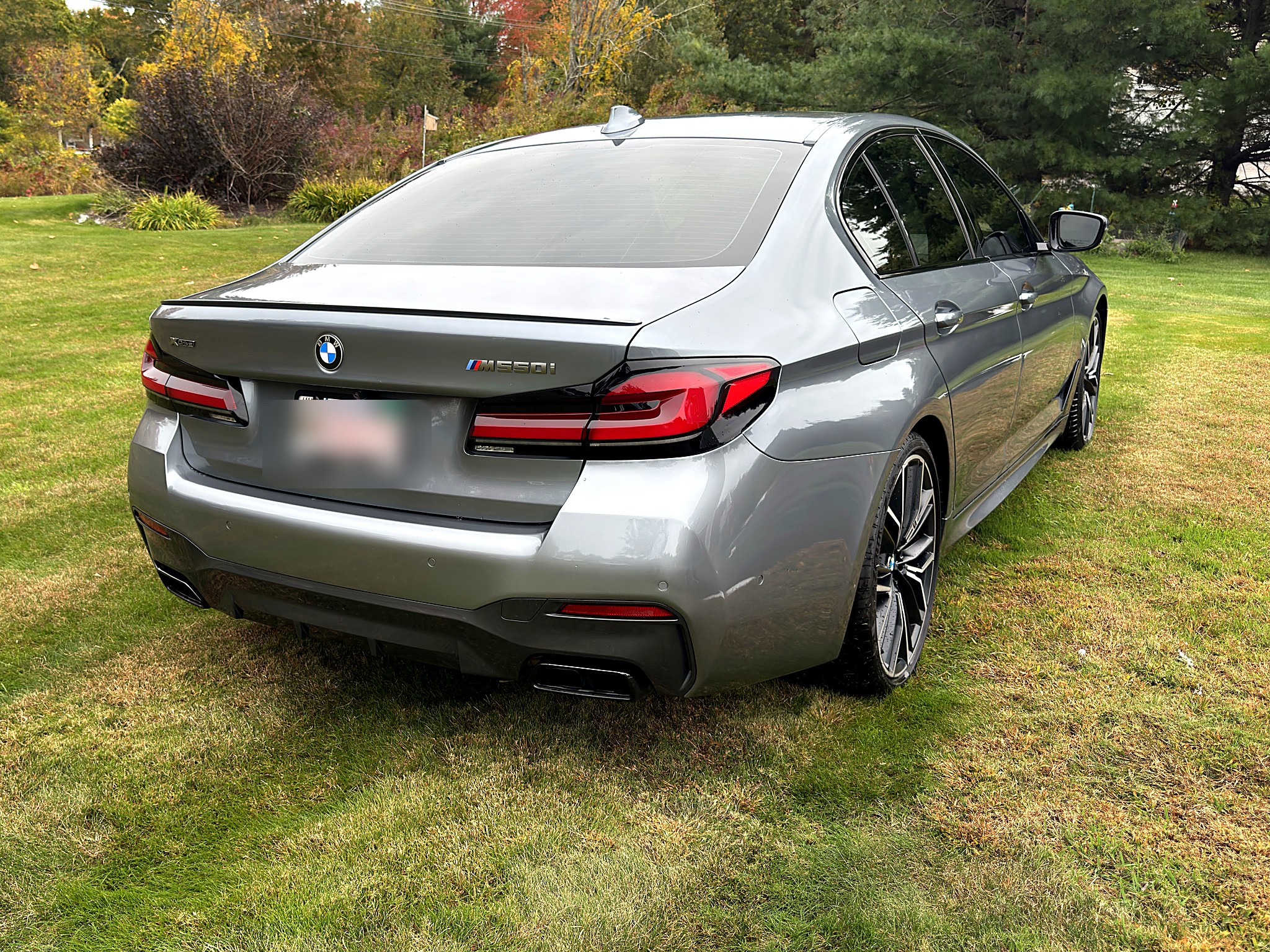 Used 2022 BMW M550i xDrive w/ Dynamic Handling Package AWD/4WD image 11