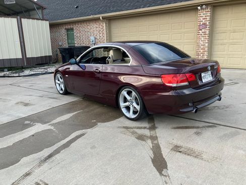 Used 2008 BMW 335i Convertible image 9