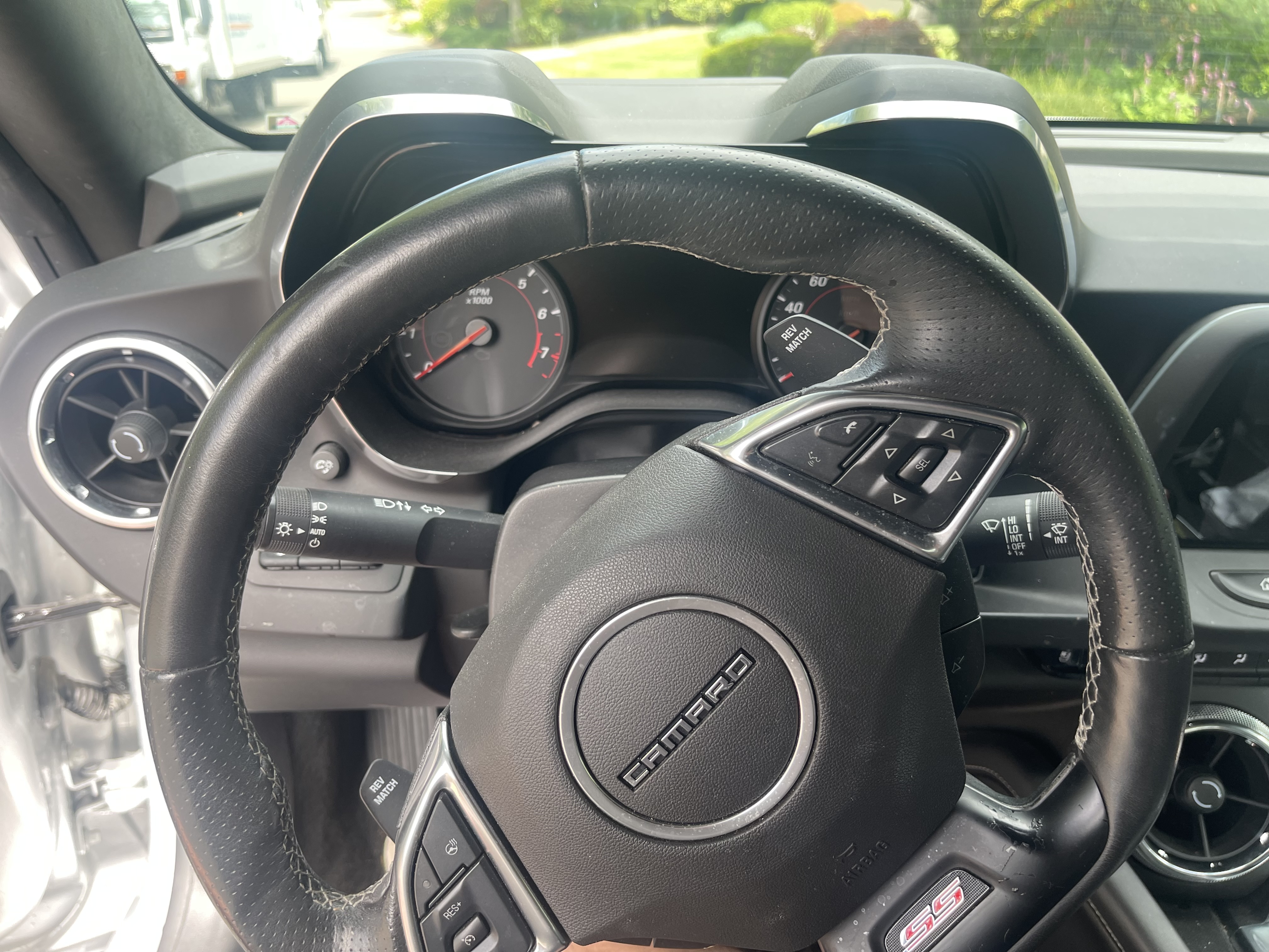 Used 2016 Chevrolet Camaro SS RWD image 2