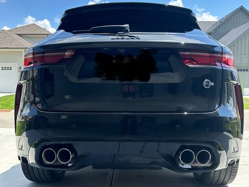 Used 2024 Jaguar F-PACE SVR image 8