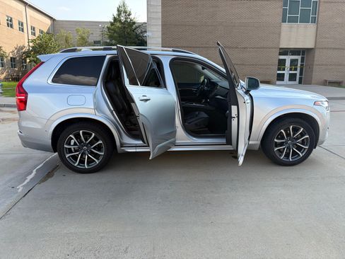 Used 2017 Volvo XC90 T6 Momentum w/ Vision Package AWD/4WD image 26