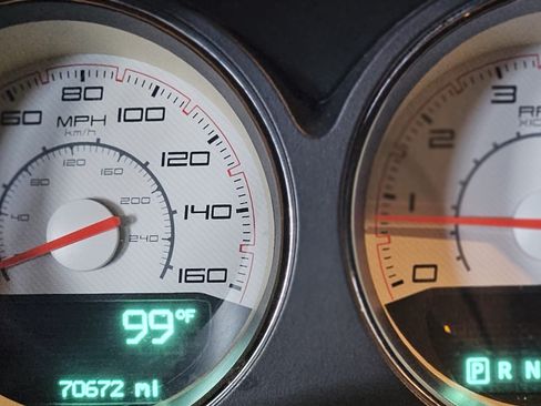 Used 2013 Dodge Challenger R/T image 4