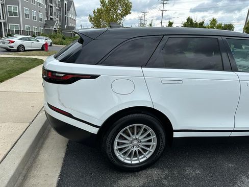Used 2019 Land Rover Range Rover Velar image 2
