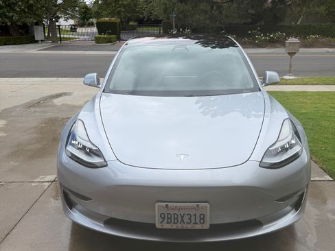 Used 2018 Tesla Model 3 Long Range RWD image 10