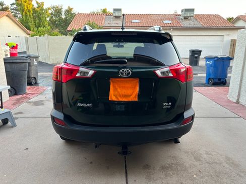 Used 2013 Toyota RAV4 XLE image 10