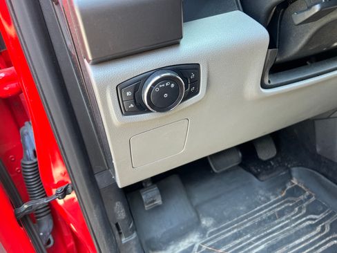 Used 2017 Ford F150 XLT RWD image 18