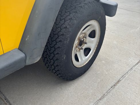 Used 2002 Jeep Wrangler X image 8