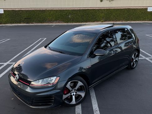 Used 2016 Volkswagen GTI SE w/ Lighting Package (SEL) image 18