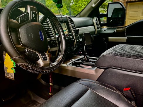 Used 2017 Ford F350 Lariat w/ Chrome Package AWD/4WD image 16
