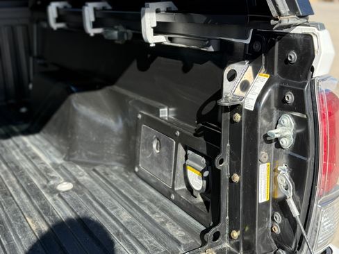 Used 2023 Toyota Tacoma TRD Off-Road image 15