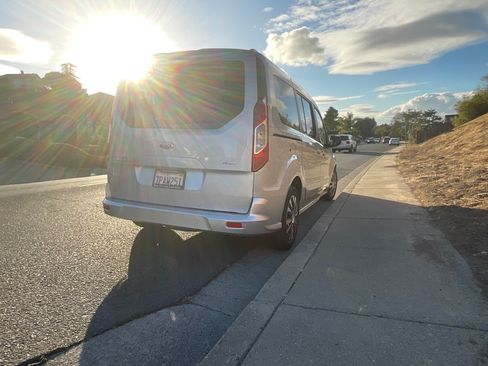 Used 2015 Ford Transit Connect XLT image 8