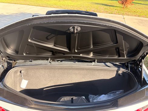 Used 2024 Chevrolet Corvette Stingray Convertible w/ Z51 Performance Package RWD image 17