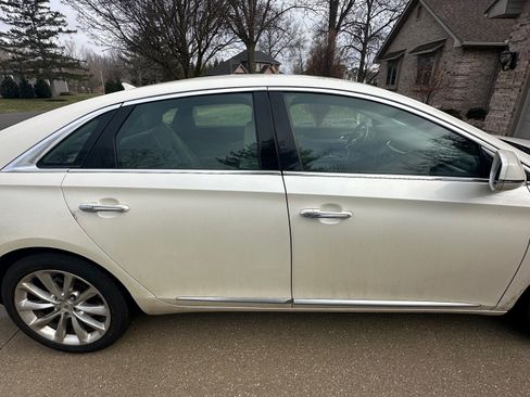 Used 2013 Cadillac XTS Luxury w/ Driver Awareness Package image 6