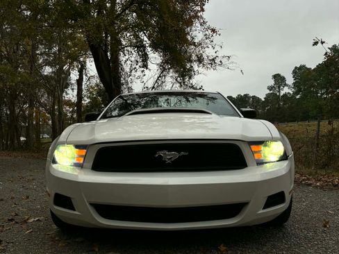 Used 2010 Ford Mustang Coupe image 14