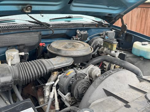 Used 1992 Chevrolet Silverado 2500 4x4 Regular Cab image 9