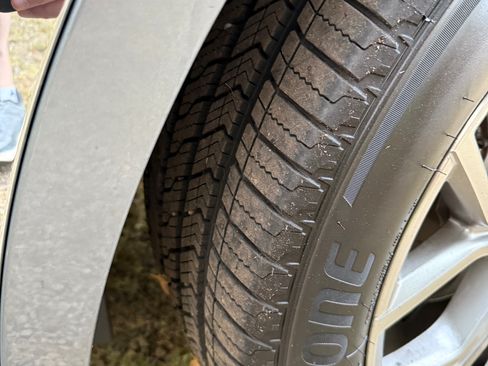 Used 2024 BMW X7 xDrive40i w/ Executive Package image 10