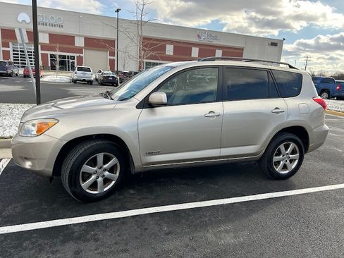 Used 2007 Toyota RAV4 Limited image 5