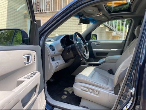 Used 2011 Honda Pilot Touring image 9