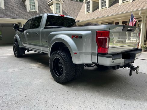 Used 2021 Ford F450 Platinum w/ FX4 Off-Road Package AWD/4WD image 6