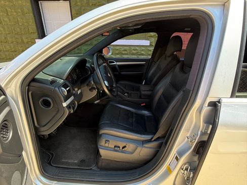 Used 2008 Porsche Cayenne AWD/4WD image 11