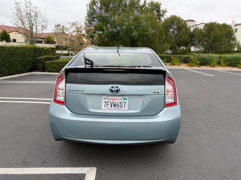 Used 2014 Toyota Prius Two FWD image 5