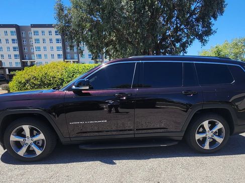 Used 2022 Jeep Grand Cherokee L Limited RWD image 8