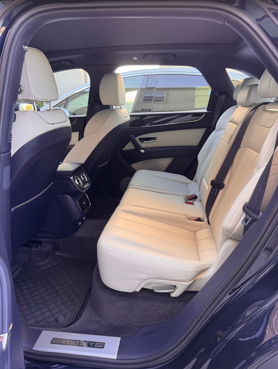 Used 2019 Bentley Bentayga AWD/4WD image 8