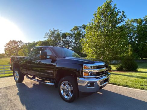 Used 2019 Chevrolet Silverado 2500 LT w/ All Star Edition AWD/4WD image 10
