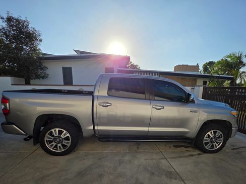 Used 2021 Toyota Tundra Platinum AWD/4WD image 6