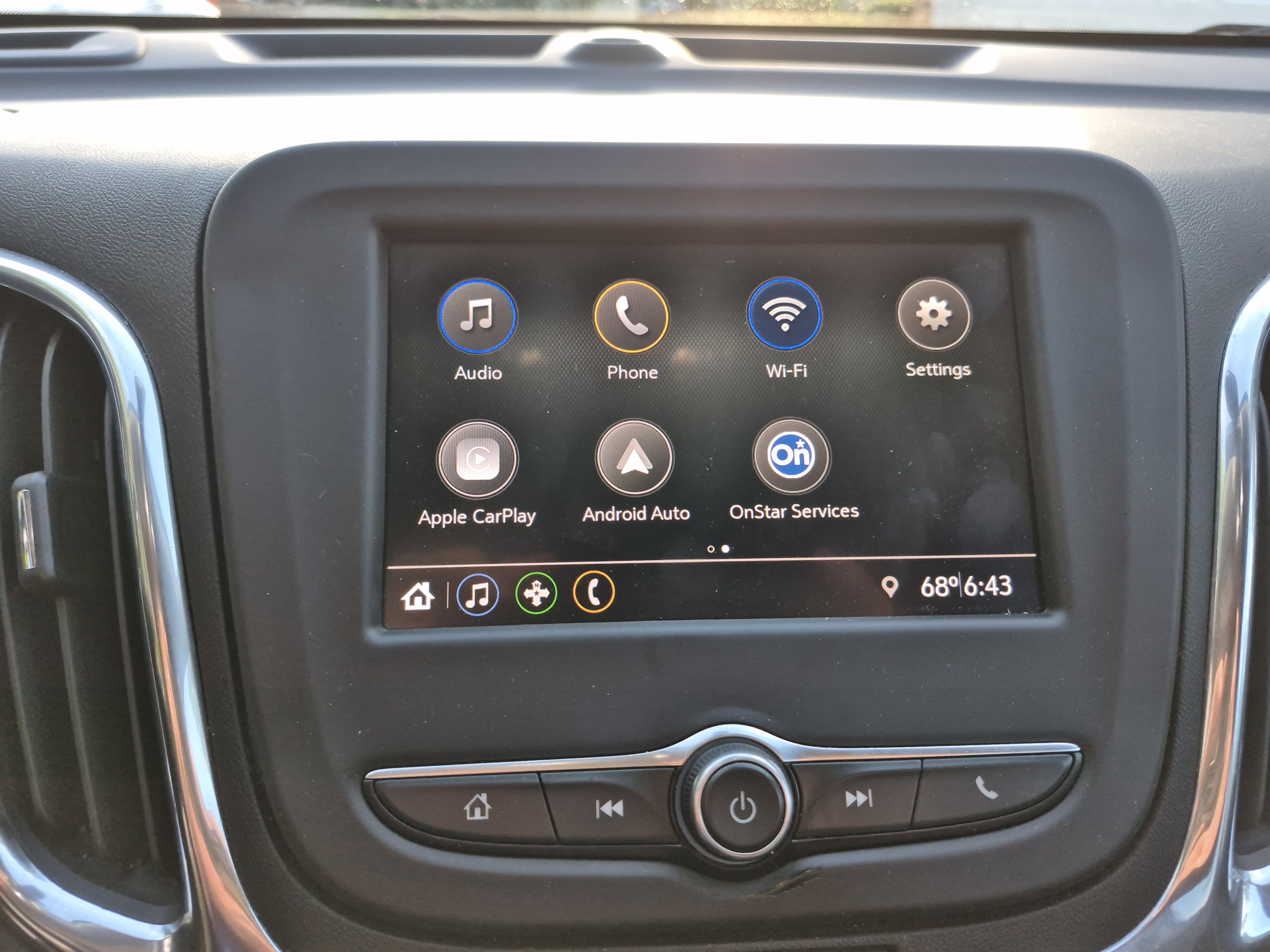 Used 2020 Chevrolet Equinox LT w/ Driver Convenience Package AWD/4WD image 10
