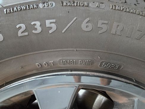 Used 2019 Hyundai Santa Fe SE image 11