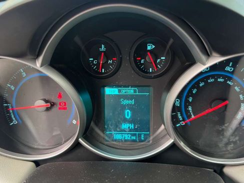 Used 2014 Chevrolet Cruze LS FWD image 17