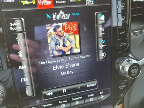 Used 2021 RAM 1500 Big Horn image 9