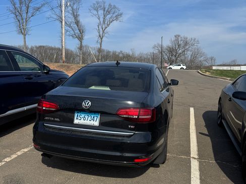 Used 2017 Volkswagen Jetta SEL image 5
