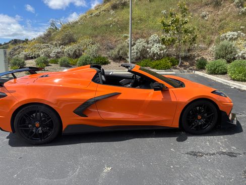 Used 2022 Chevrolet Corvette Stingray Premium Conv w/ Z51 Performance Package image 22