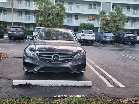 Used 2014 Mercedes-Benz E 350 Sedan image 11