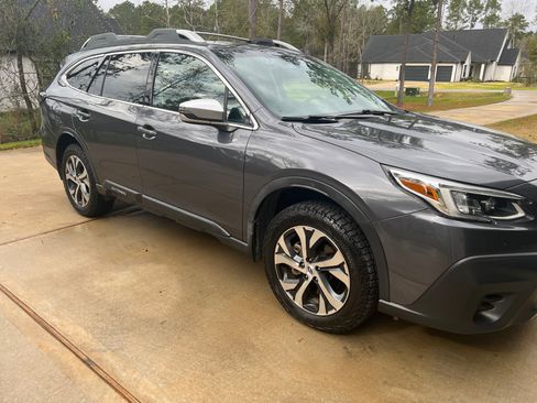 Used 2020 Subaru Outback Touring XT image 1